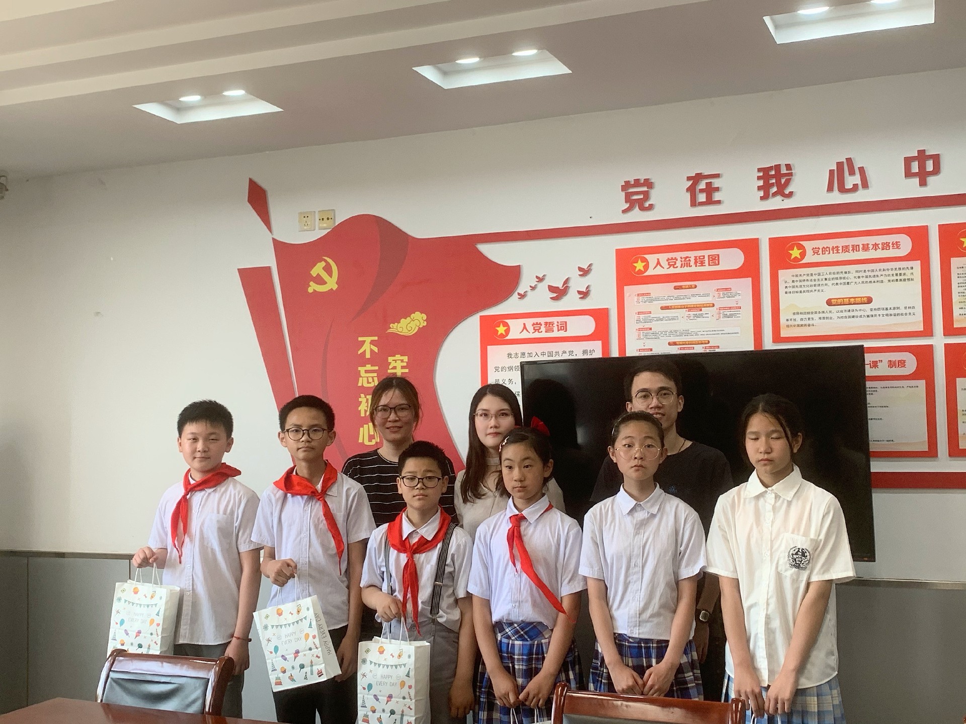 1622601433158842.jpg a417561e0affe6b454dac571c7da242.jpg